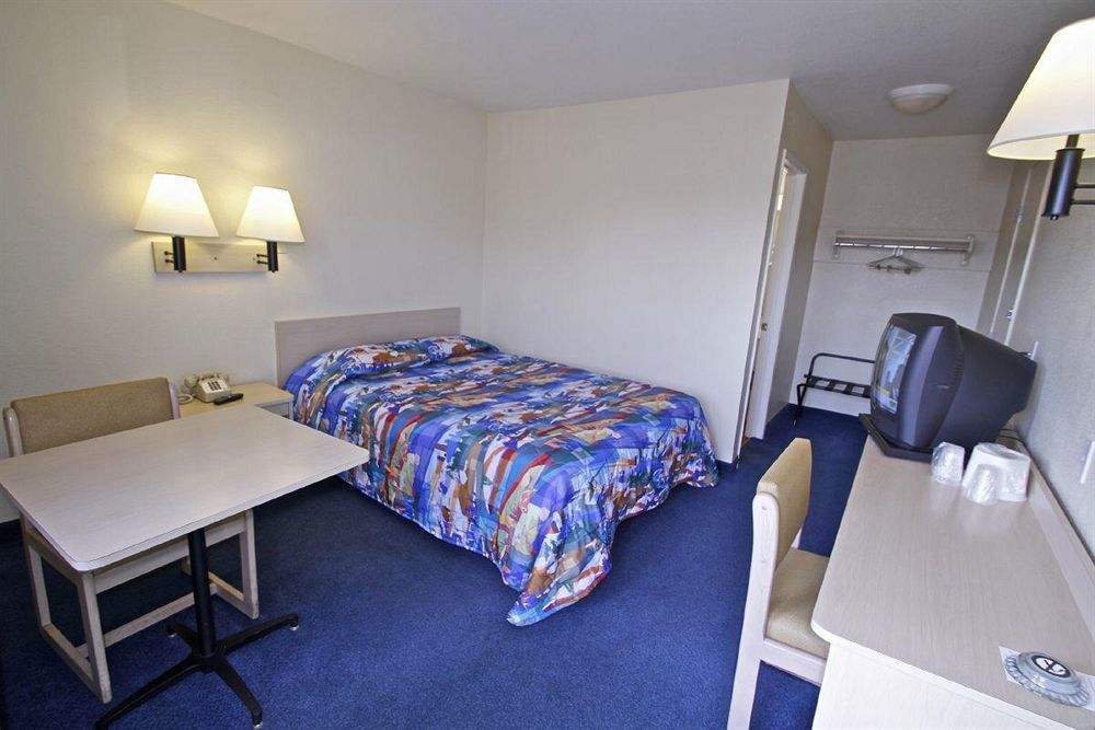 Motel 6-San Bernardino, Ca - South Экстерьер фото
